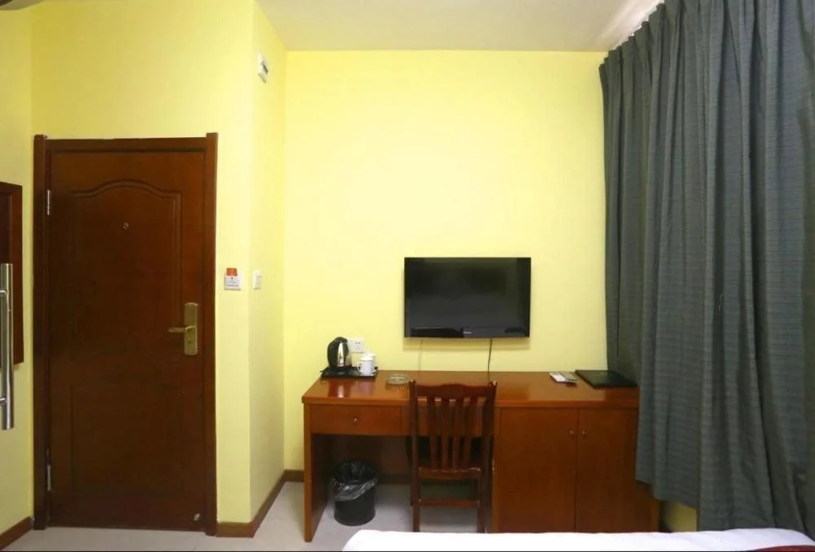 Qingdao Peninsula Star Business Hotel