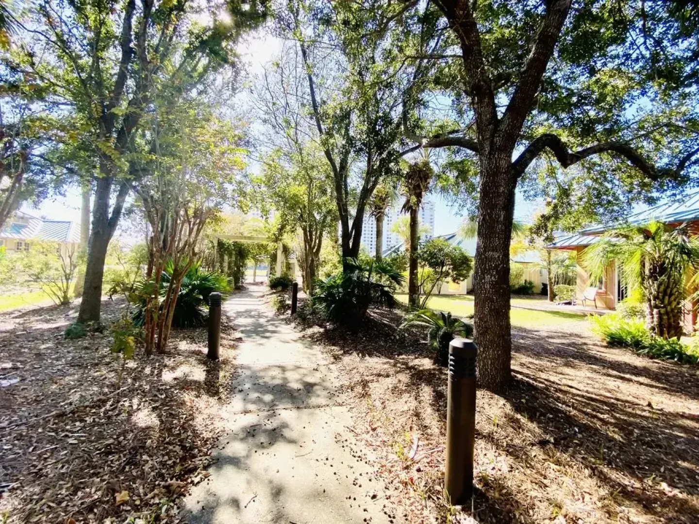 Beach Club Cottage 20 by ALBVR