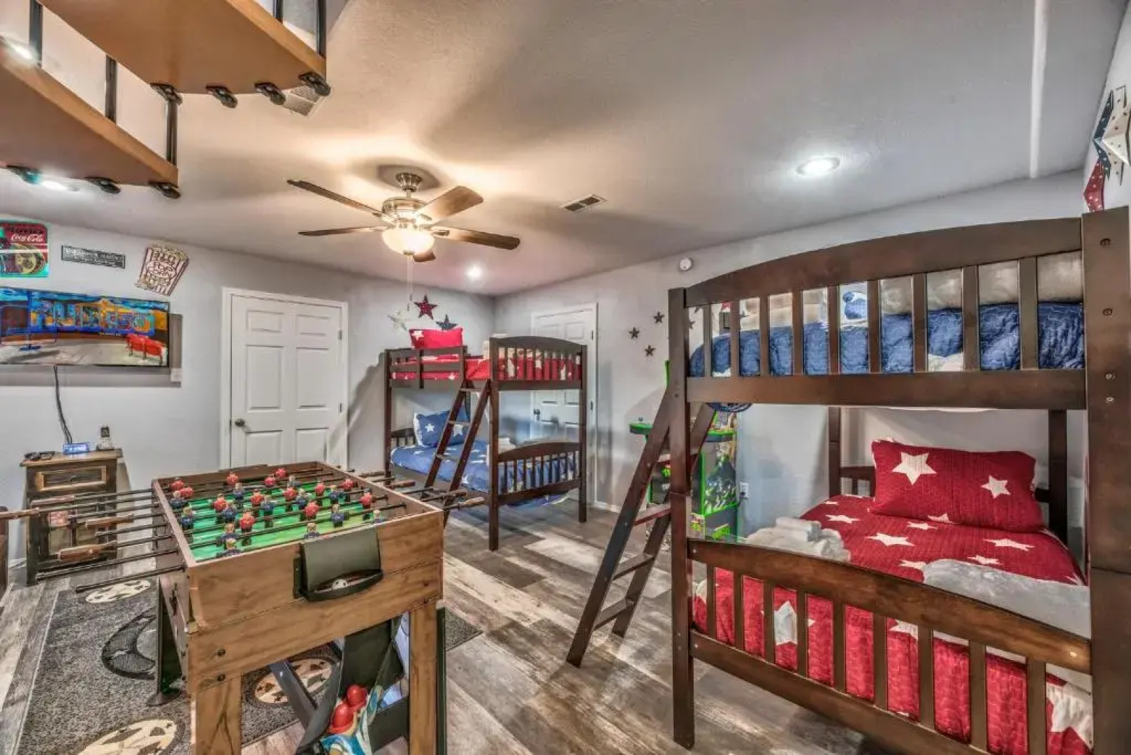 Cozy Up Haus, 3BRs, Game Room, Deck, Wi-Fi, Sleeps 8