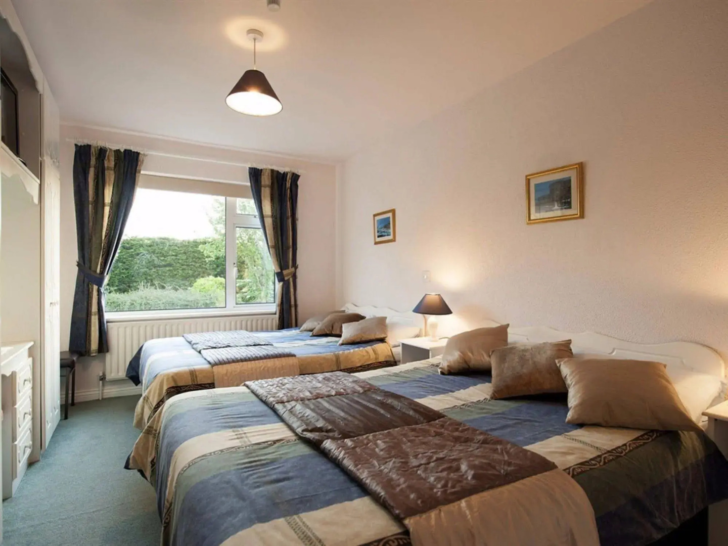 The Waterfront House Country Home