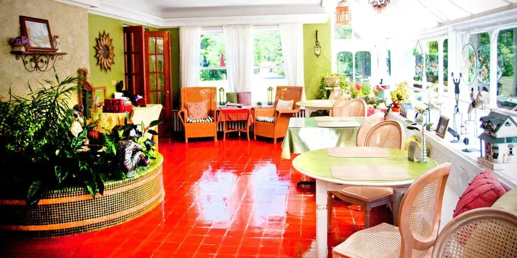 Inn on Crescent Lake Bed and Breakfast