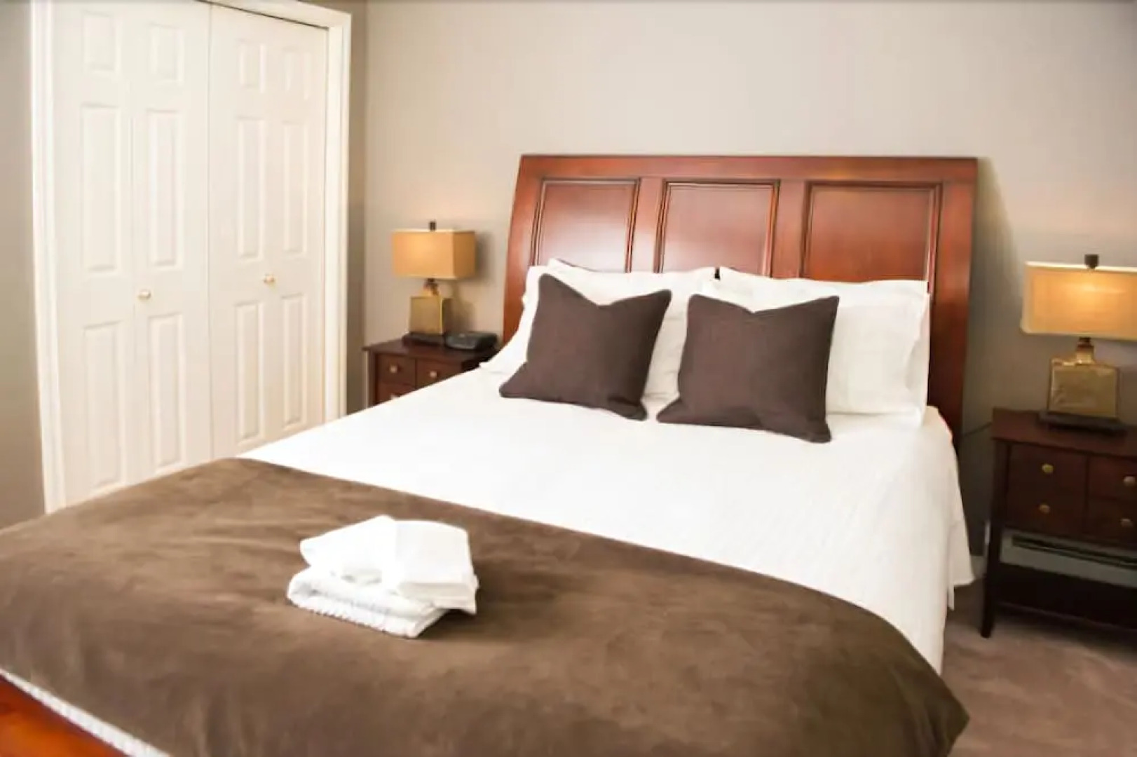 Executive Suites by Roseman - Pavilions of Eau Claire