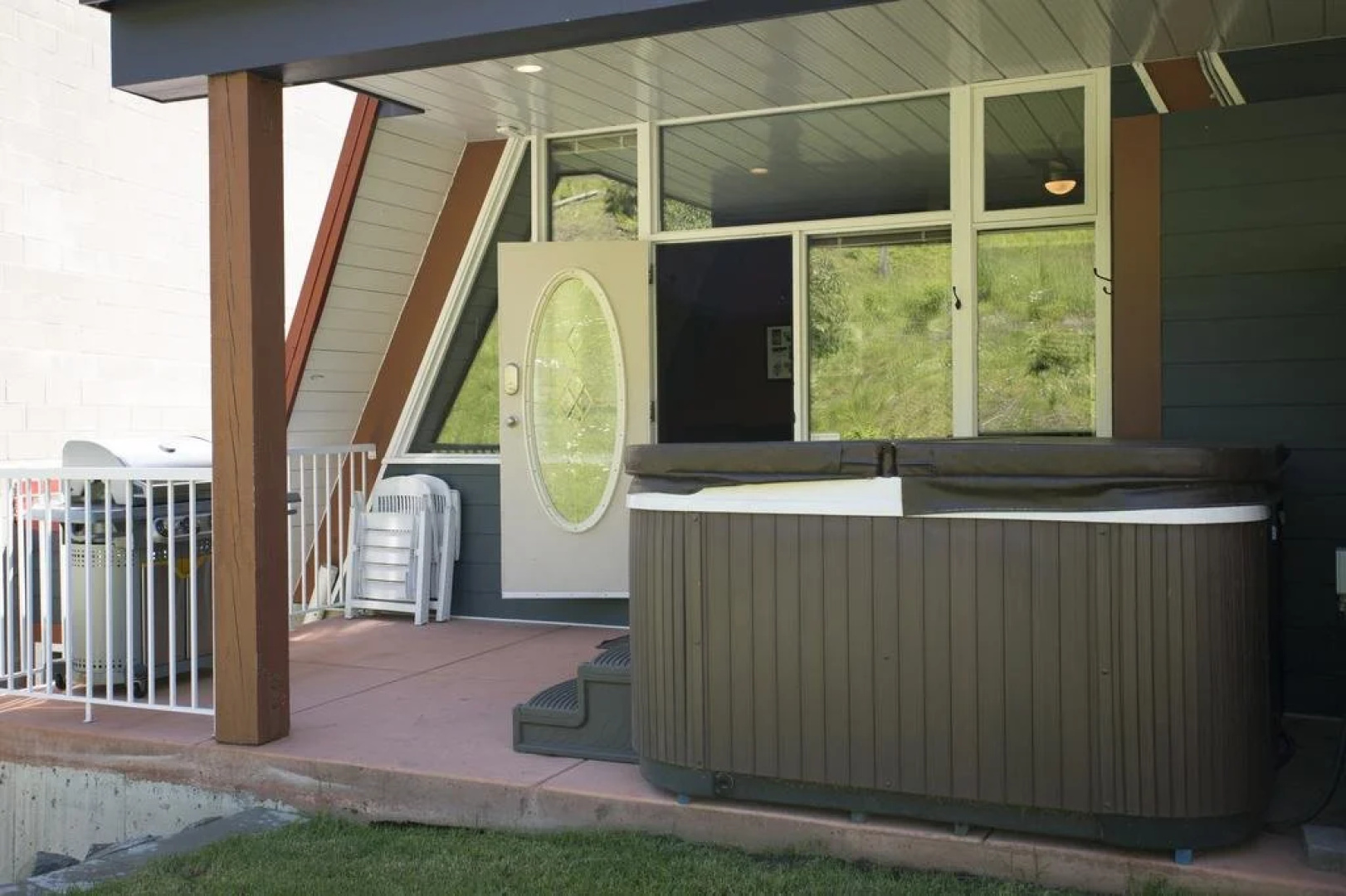 The Pinnacles Suite Hotel