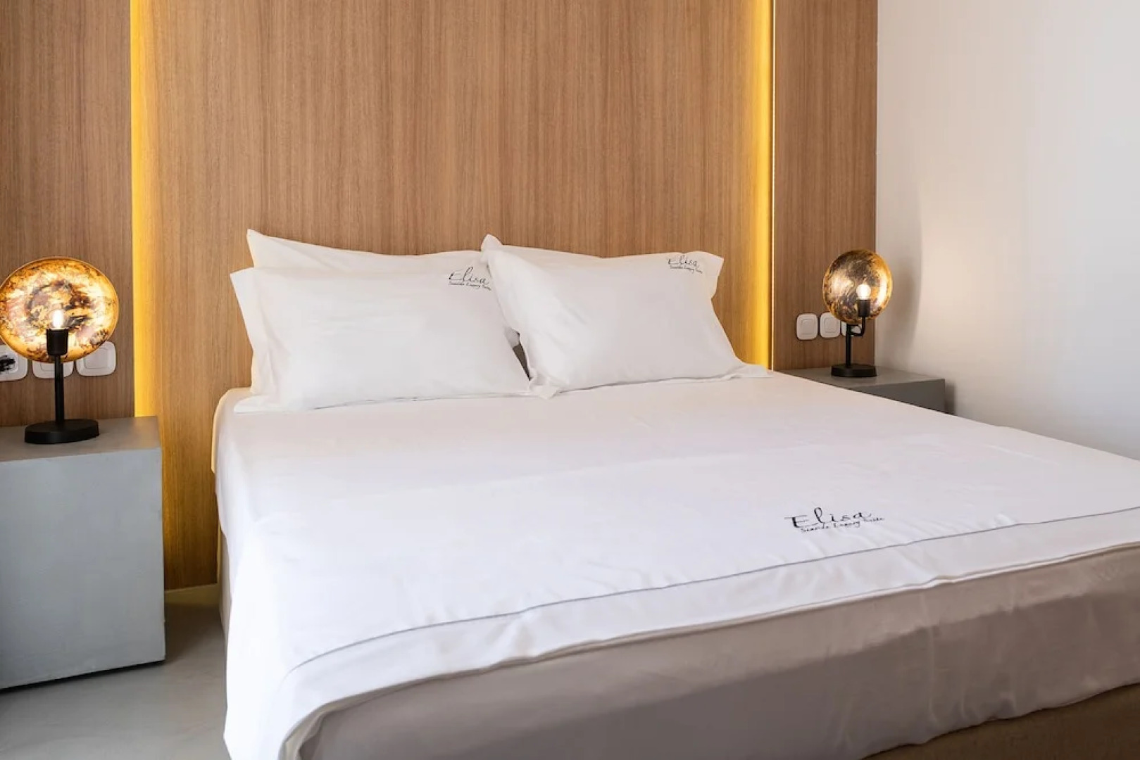 Elisa Seaside Luxury Suite Private hot Tub, Beach