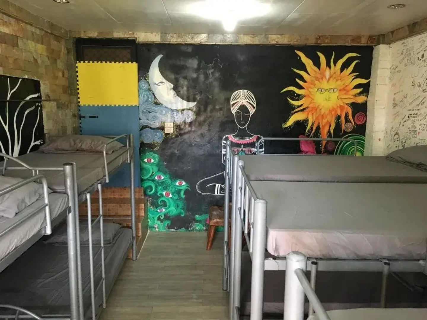 Yang Hostel