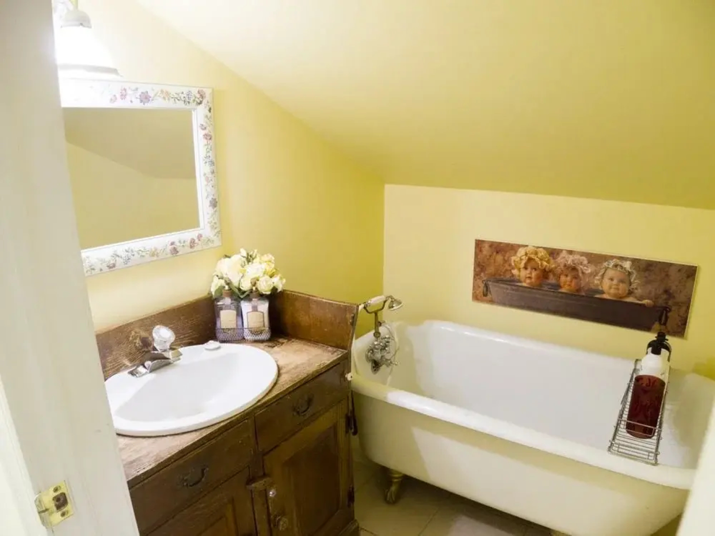Jordan Village Guest Manor B&B
