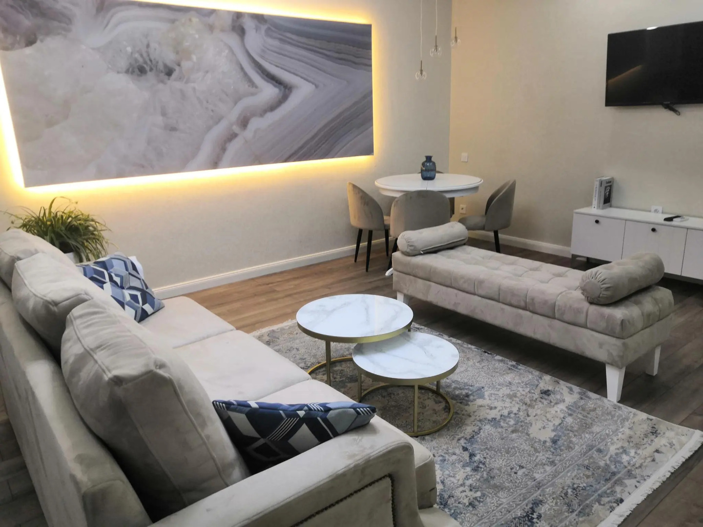 Art Voyage hotel (Арт Вояж)