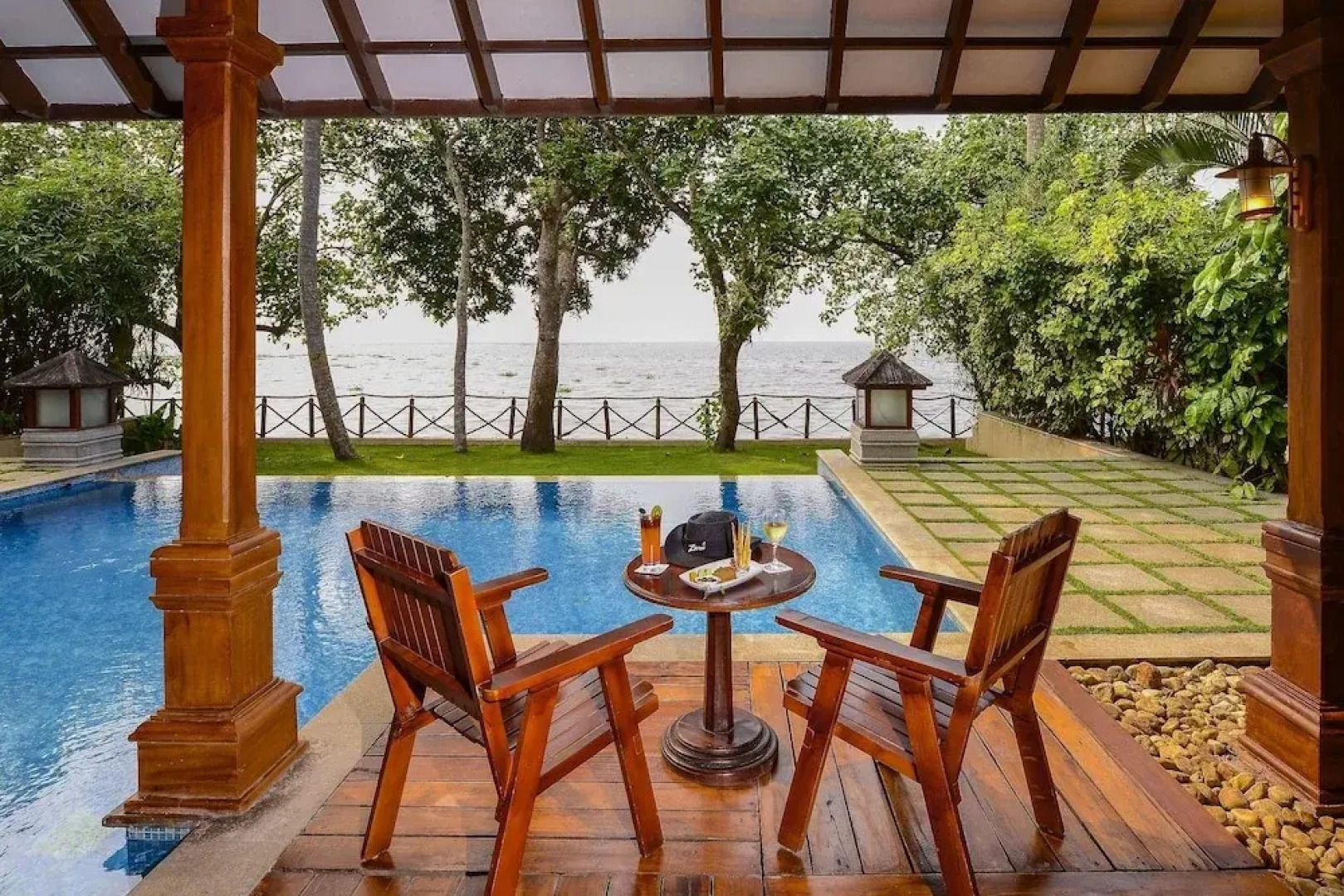 Radisson Plaza Resort & Spa