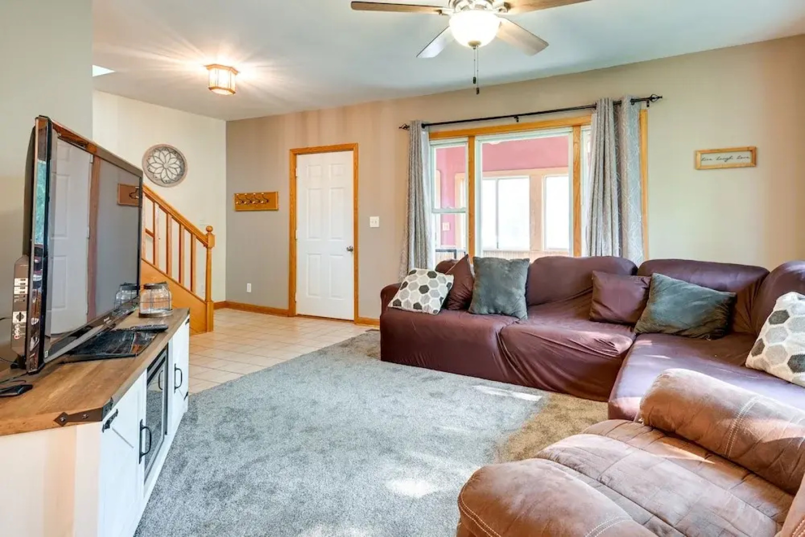 Grand Blanc Rental w/ Gas Grill & Private Yard