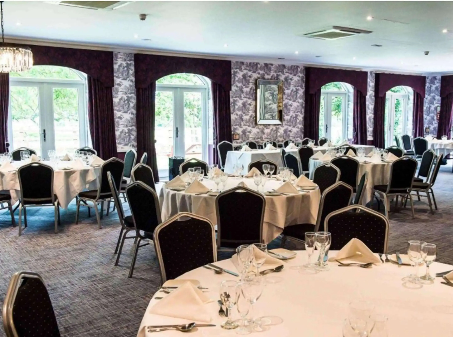 WorldHotels Distinctive Woughton House Hotel