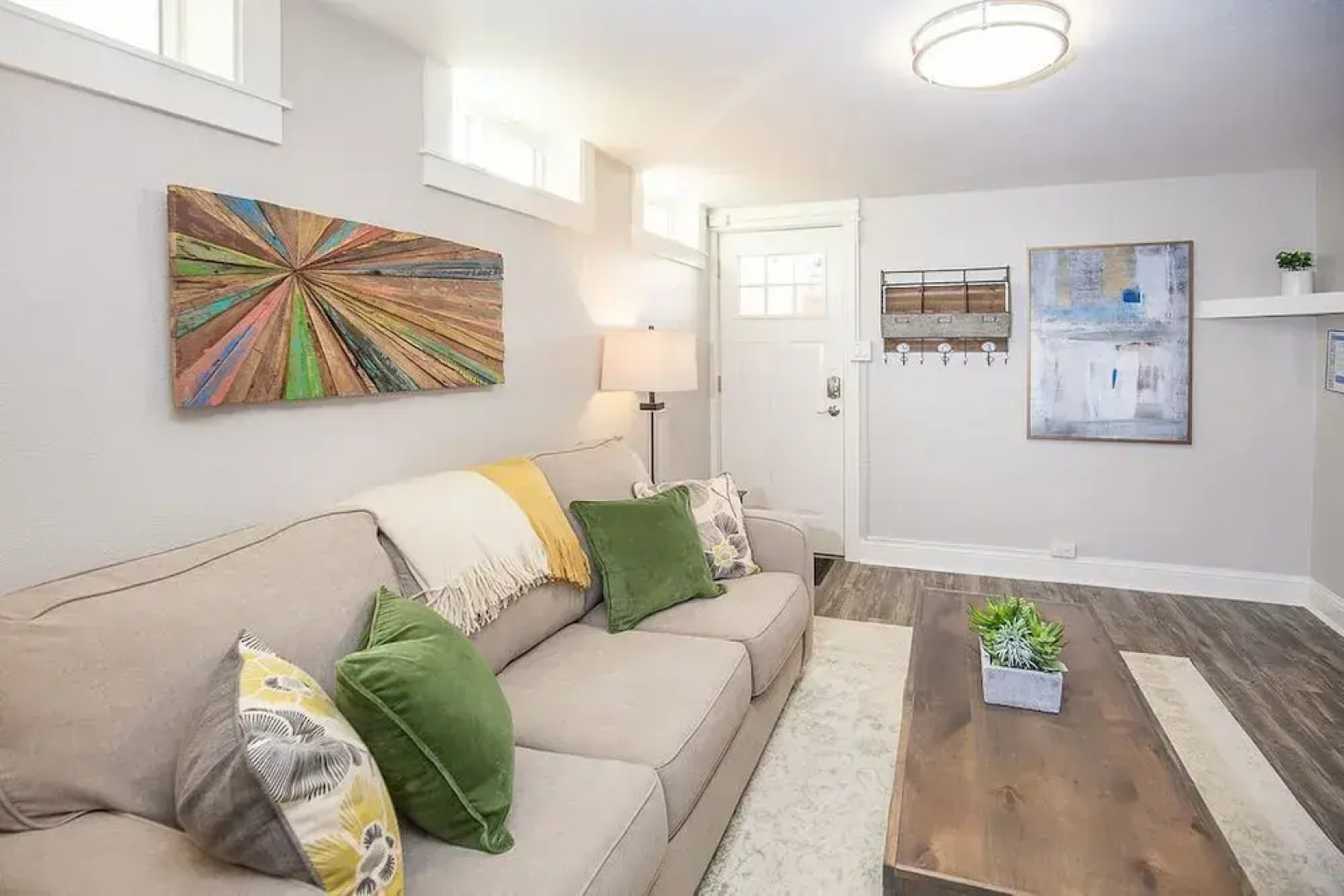 Cozy Retreat | Walk to Unc | Free Cruiser Bikes