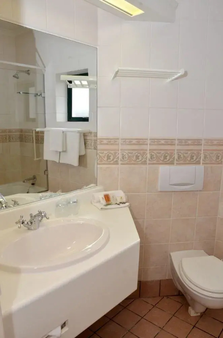 Stellenbosch Lodge Hotel & Conference Centre