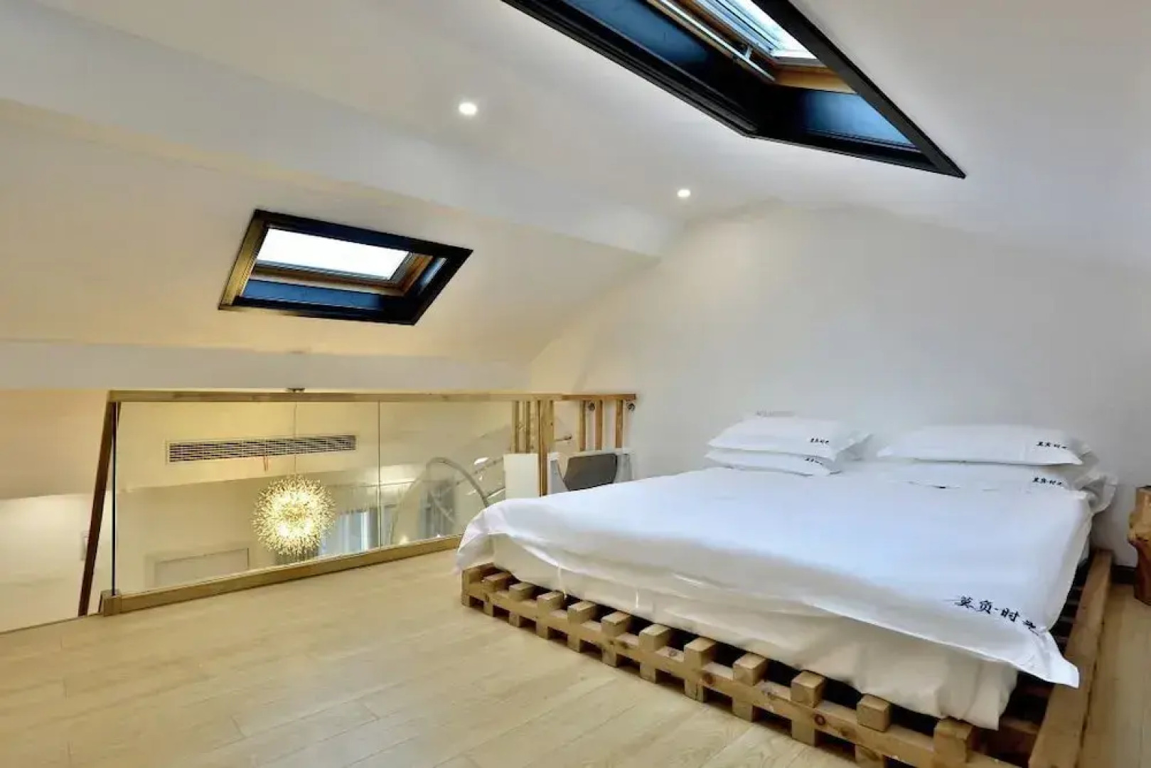 Shanghai Monegative Time Garden Hotel