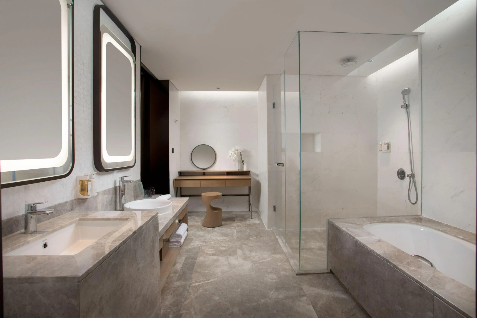 Holiday Inn Wuxi Central Station by IHG