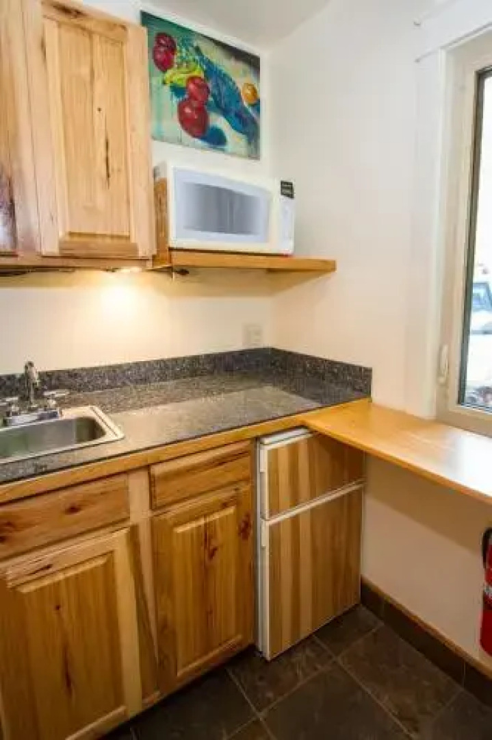Eagle Peak Guesthouse