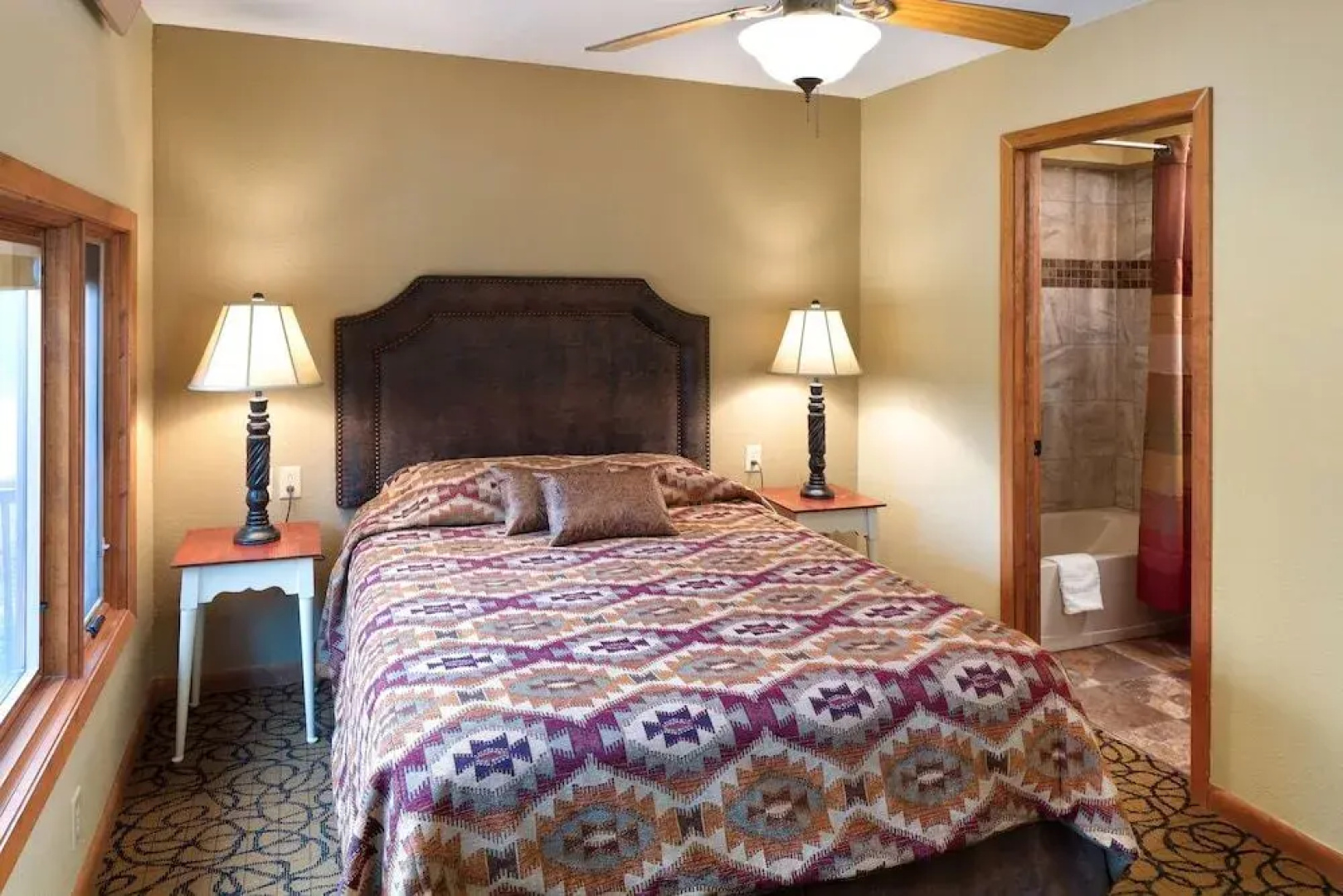 Rock Crest Lodge And Cabins