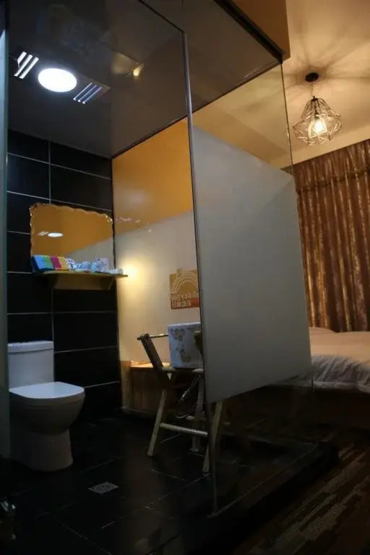 Caihong Jia'ri Inn Donghu Branch