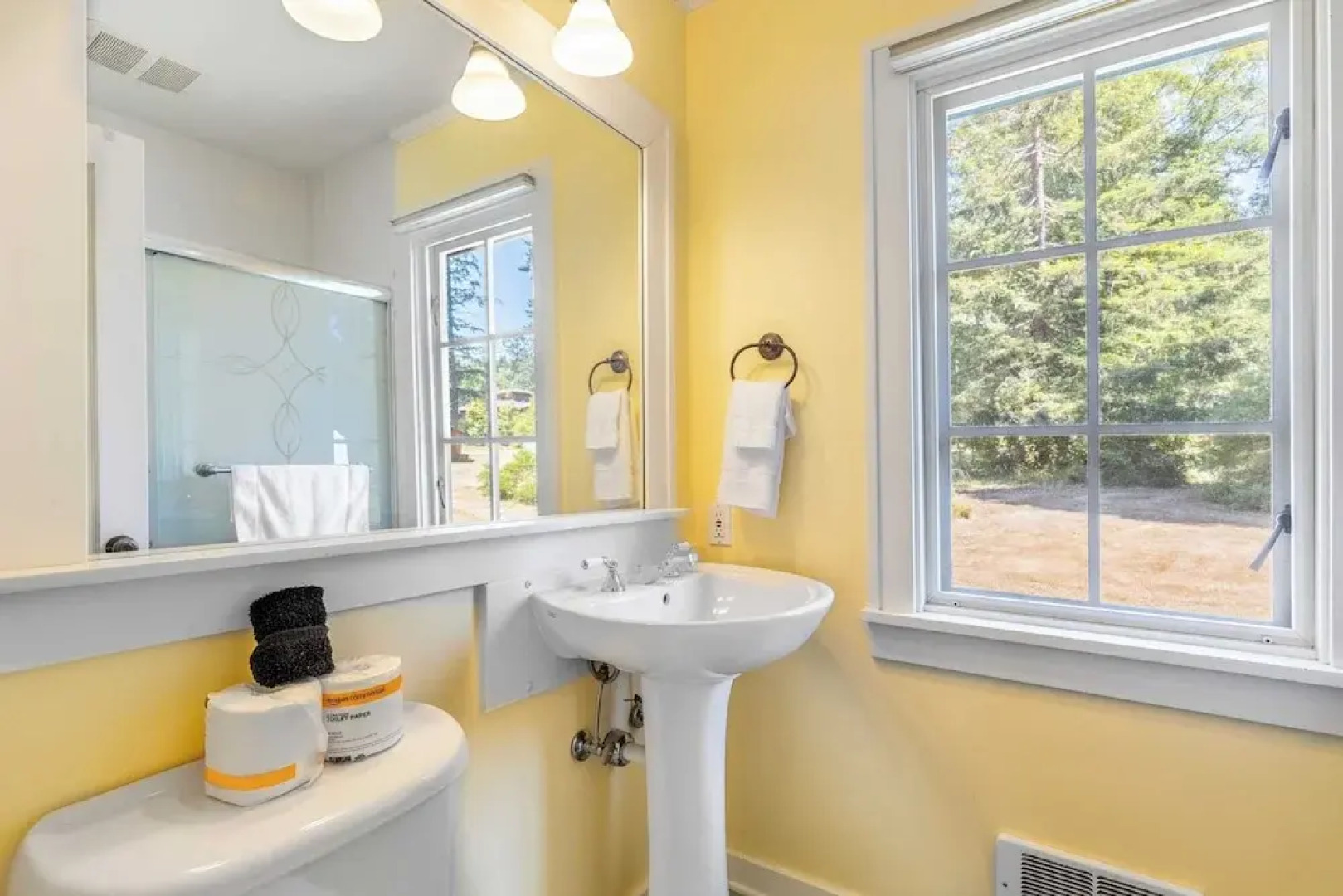 Smugglers Lagoon Beach Cottage by Avantstay