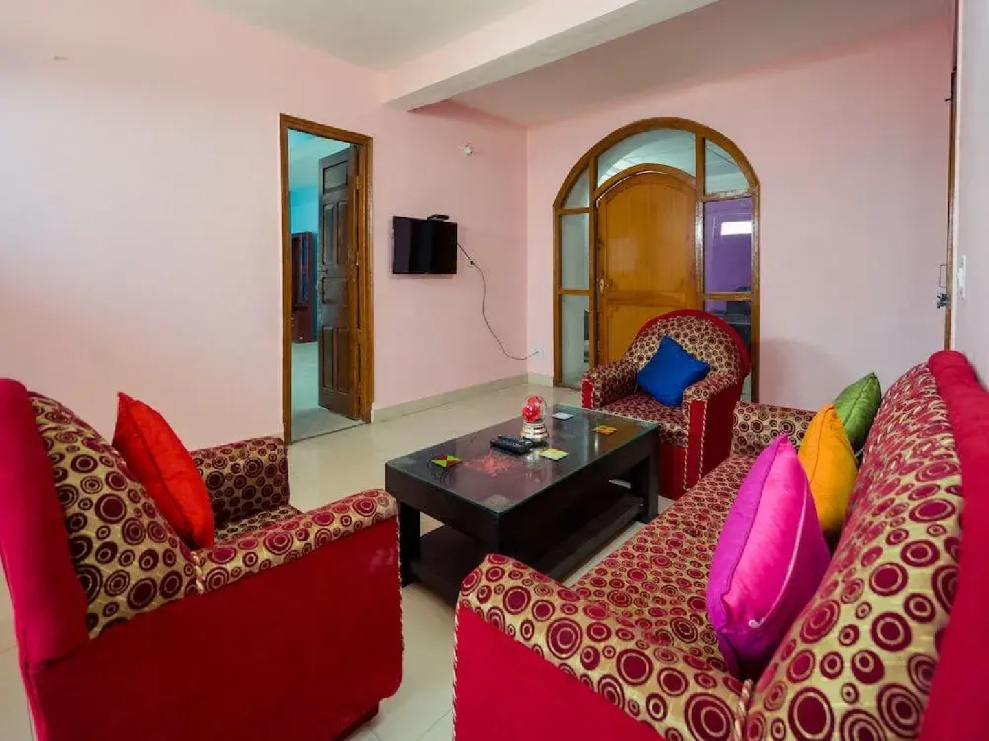 Oyo 13894 Home Skyline Homestay Near Picture Palace