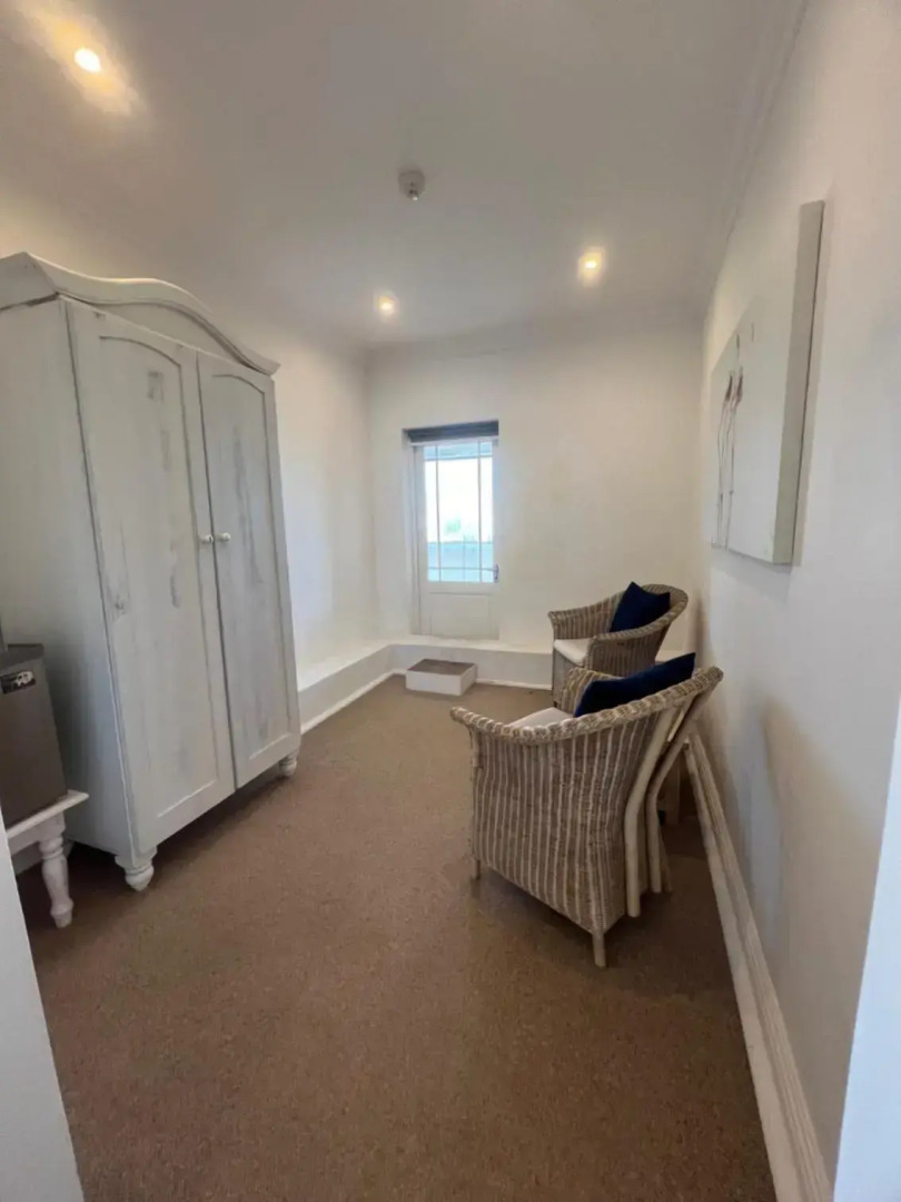 Russells On The Port