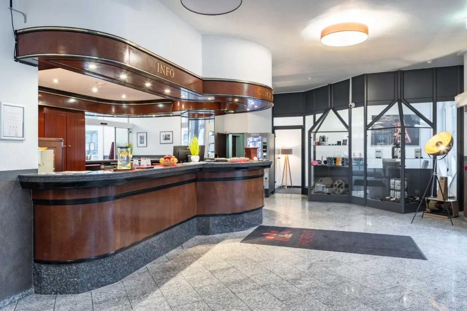 Astoria City Resort