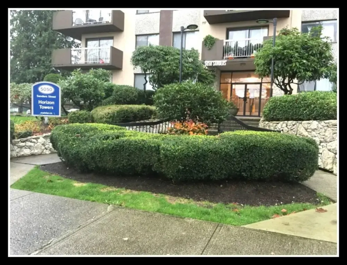 Pelicanstay in Burnaby Lake