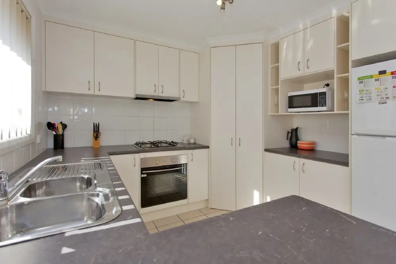 Modern Townhouse – Spa and Comfort