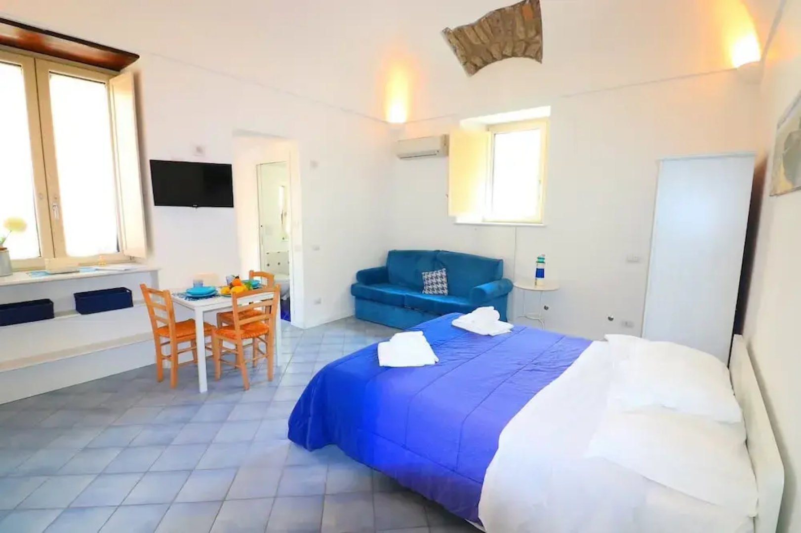 Casa Meta blu