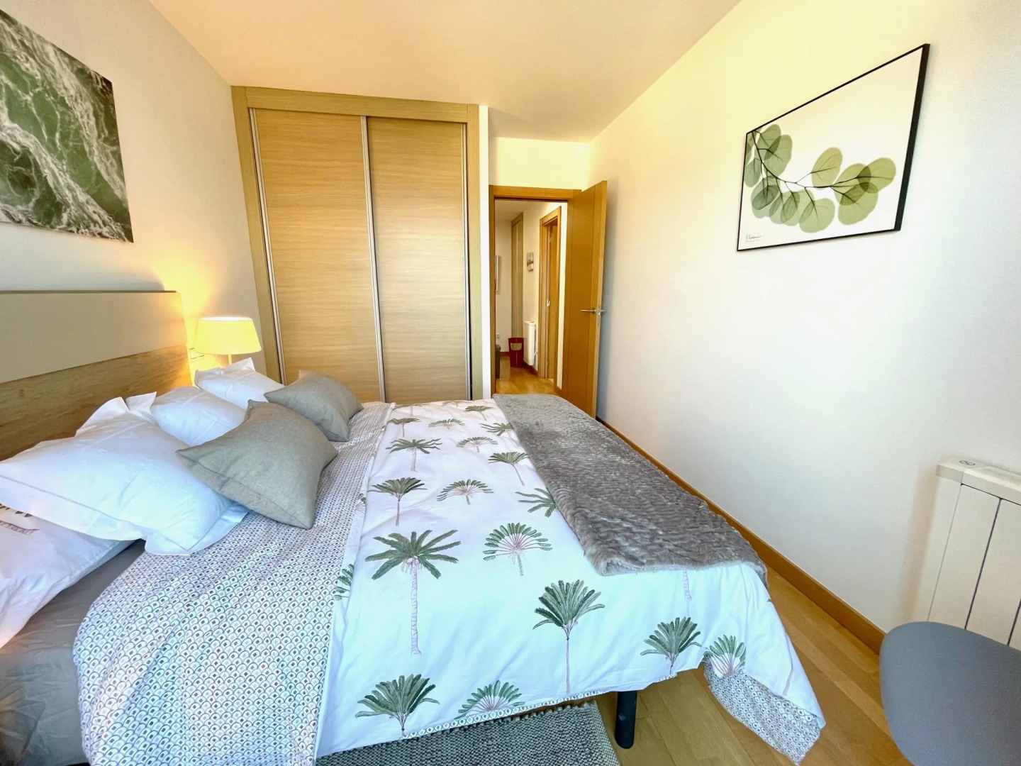 The Cliffs - The Look Seiramar