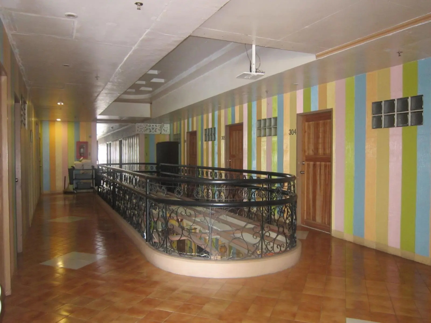 Plaza Maria Luisa Suites Inn