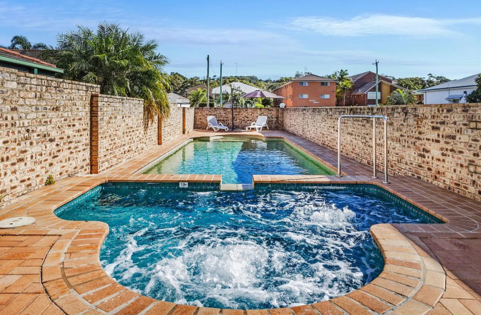 Bayswater Tweed Motel