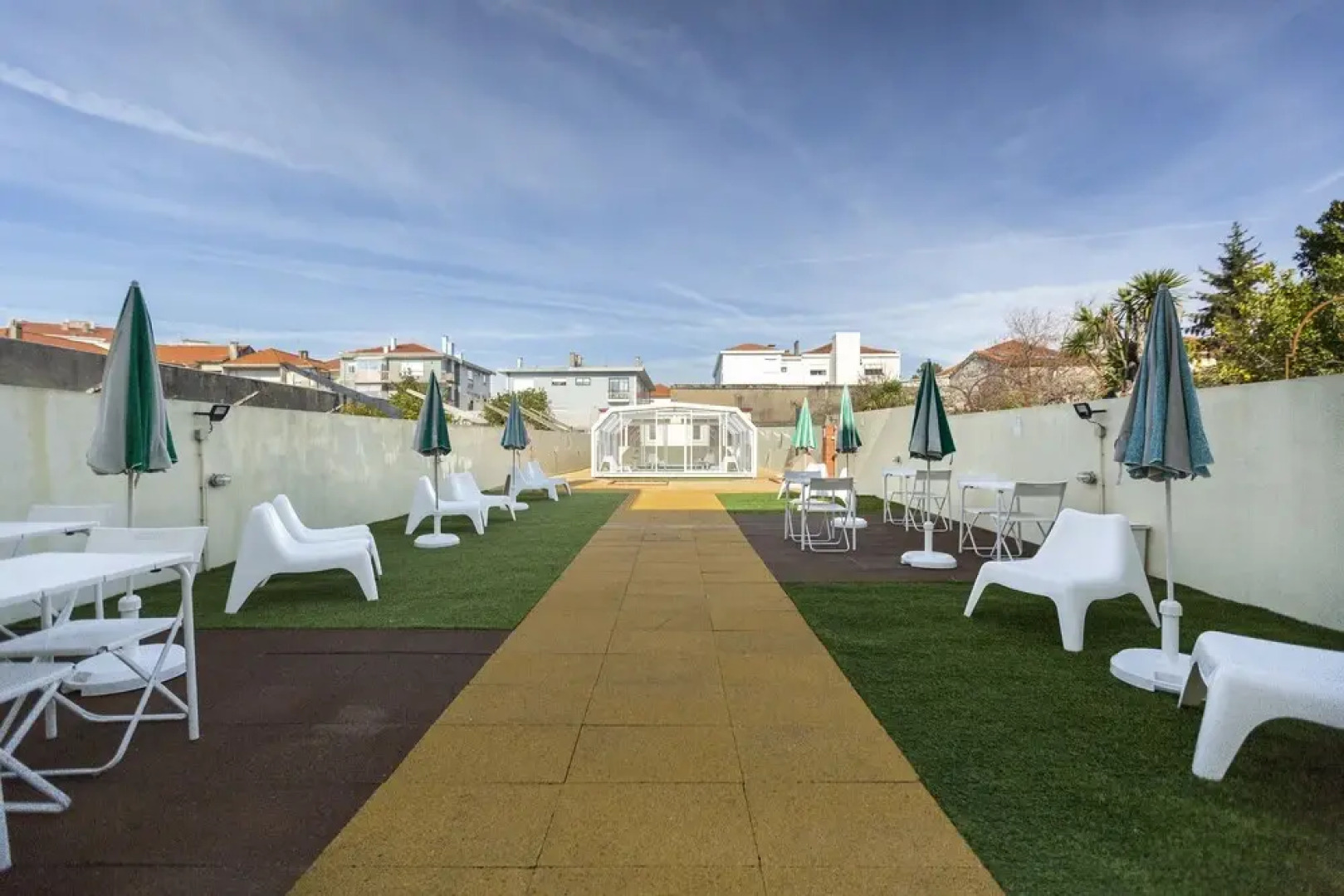 731 Costa Cabral Metro Residence