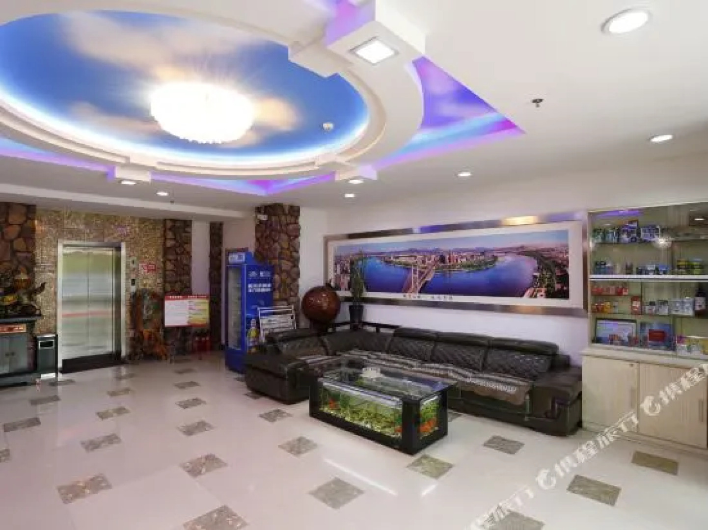 Sunshine 100 Holiday Inn (Jilin Jiangnan Park Taishan Road)