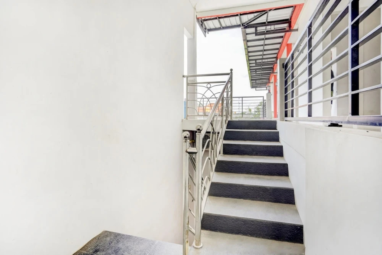 Super OYO 3702 Homestay Bougenville Syariah