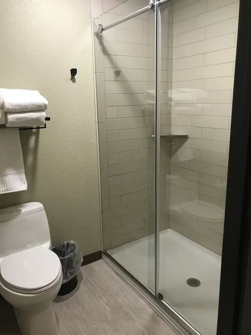 Blue Grass Inn & Suites