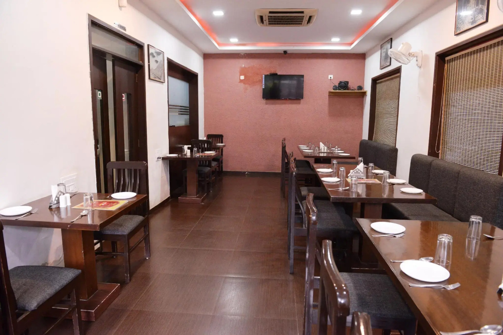 Hotel Palm View Residency