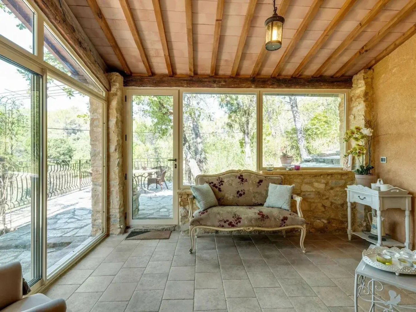 18th Century, Cosy Middle House in Barjols