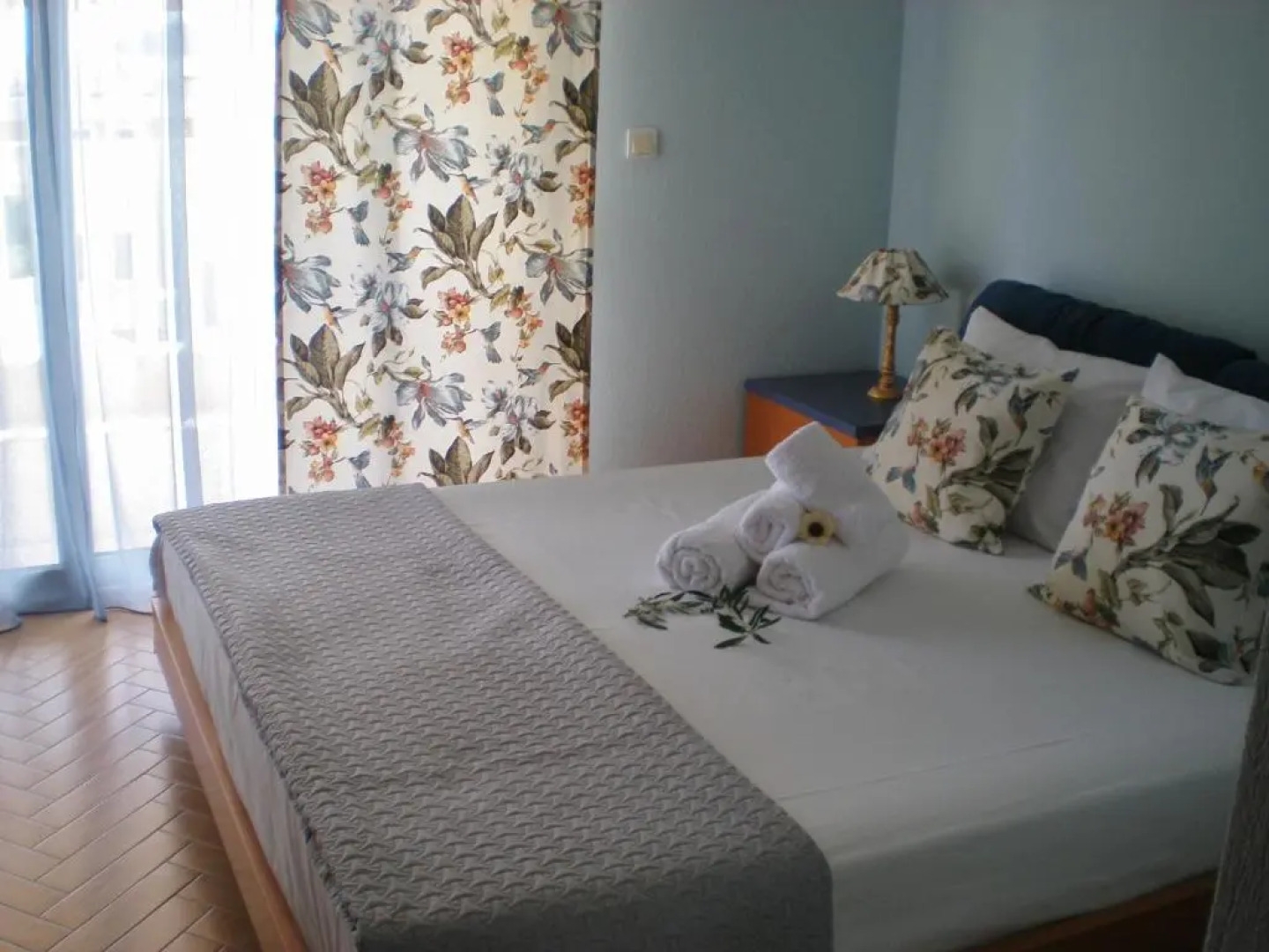 Nikolas & Anezina house