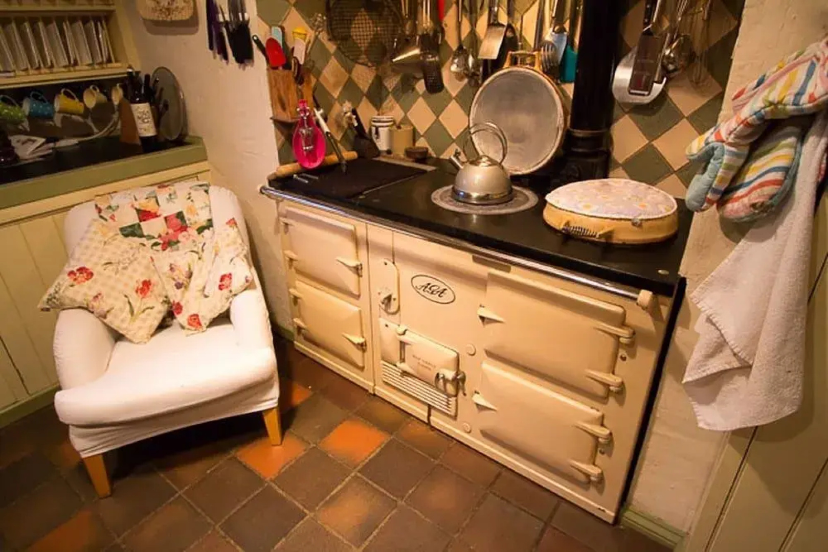 Whispering Cottages Bed and Breakfast