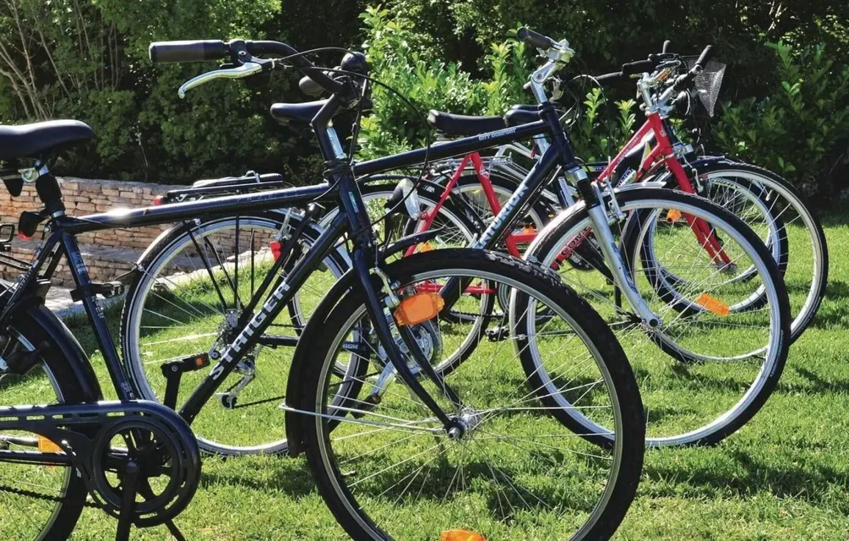 Awesome Home in Sumber With Sauna, Wifi and 7 Bedrooms