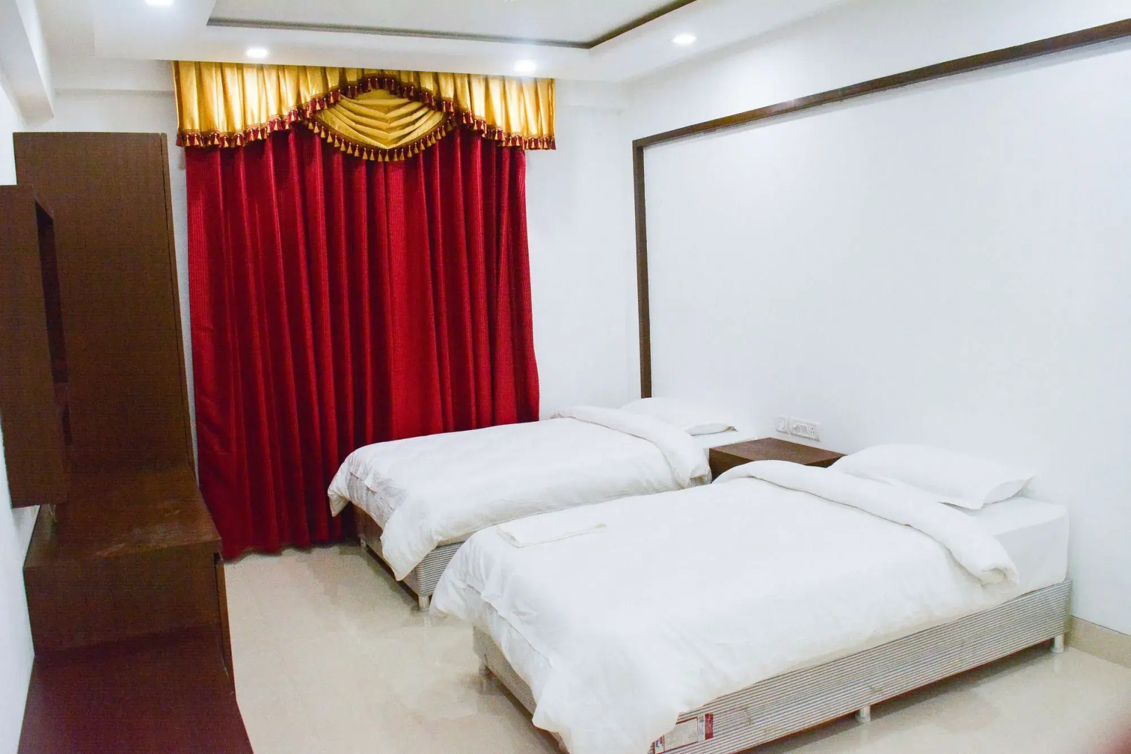 Bodhgaya Seven Inn Hotel n Restaurant