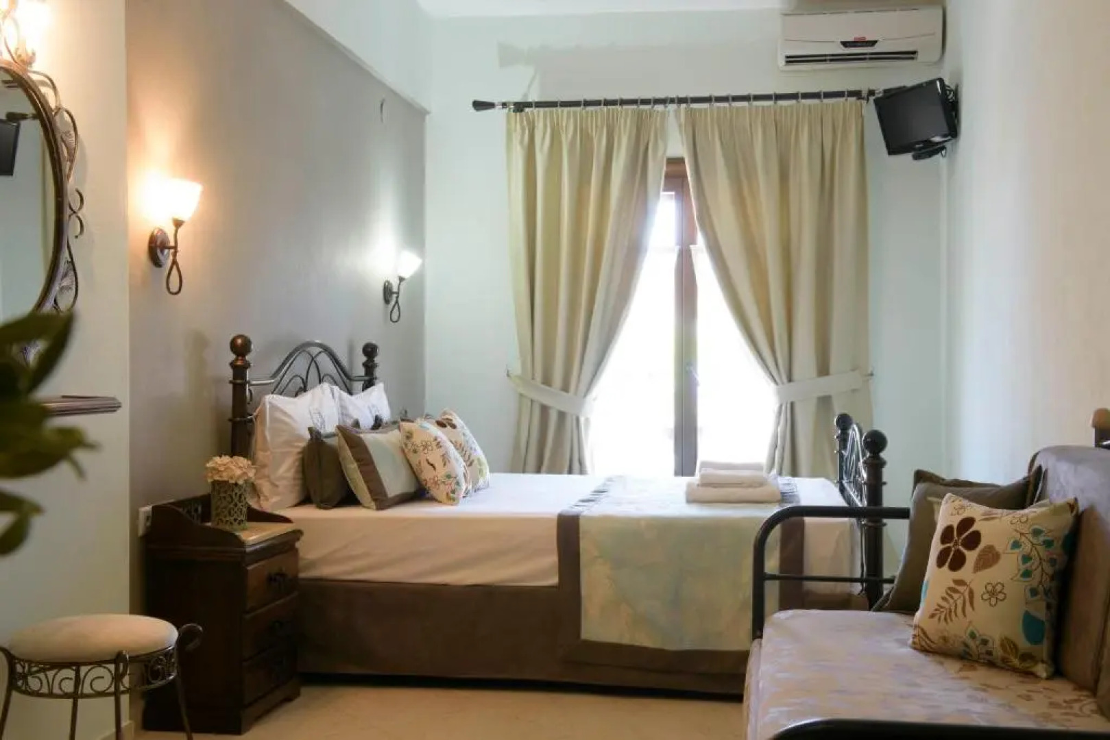 Apart Boutique Giorgos