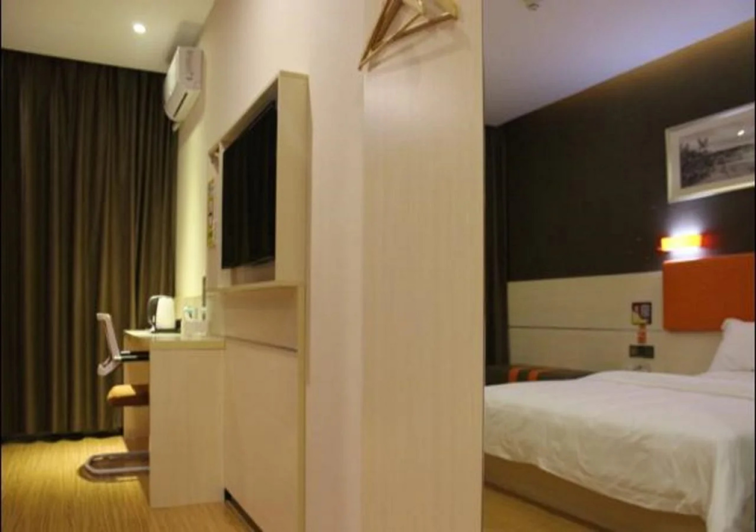 7 Days Premium Yunfu Xinxing Coach Terminal Branch