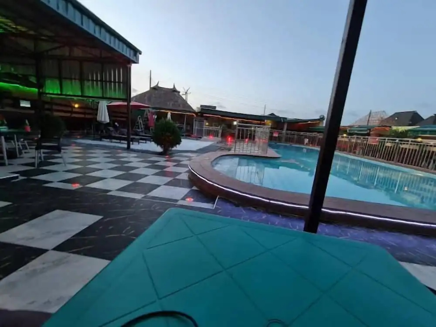 Rolak Hotel and Suites