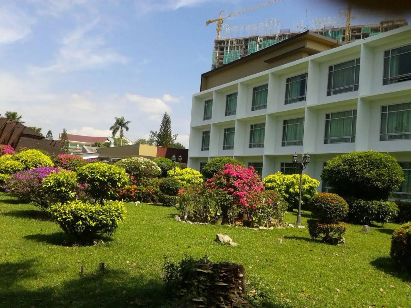Straits View Hotel