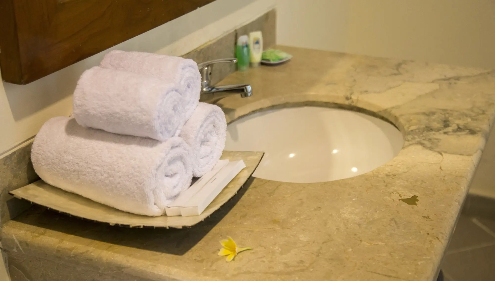 Puri Sari Beach Hotel