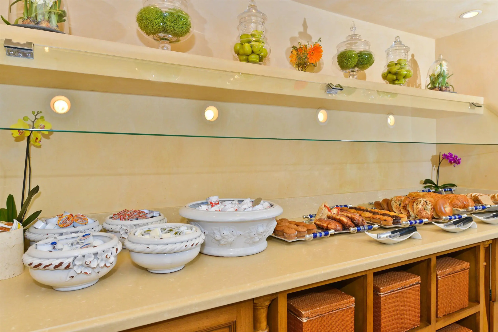 Best Western Plus Sunset Plaza Hotel