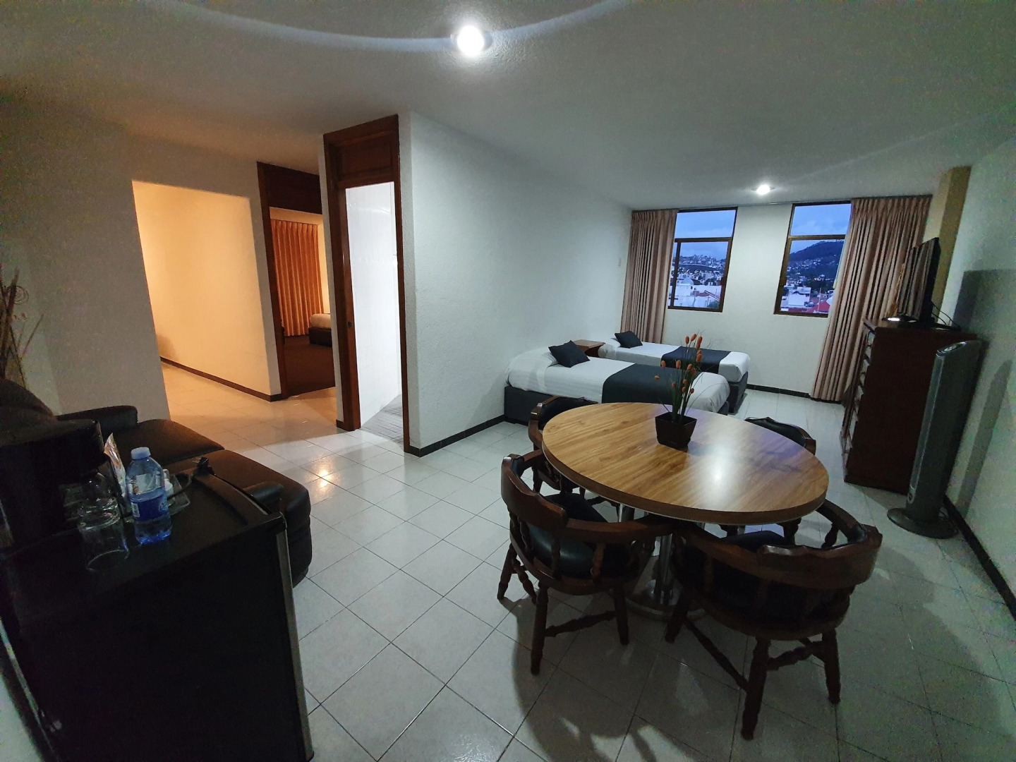 Estanza Hotel & Suites