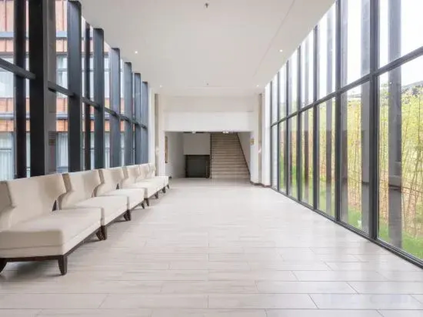 Joy 87. 8 Music Hotel