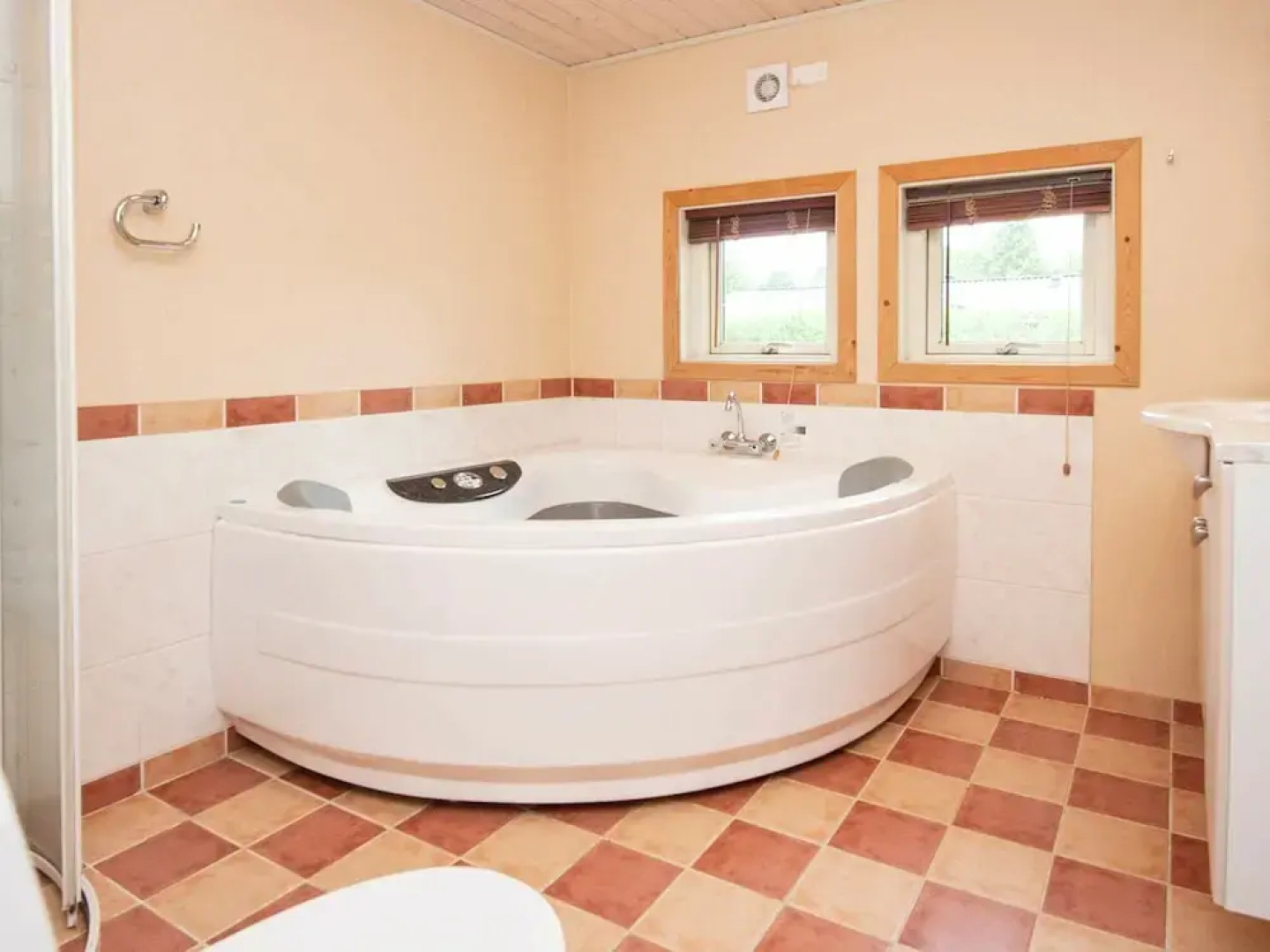 Lovely Holiday Home With Sauna in Fårvang